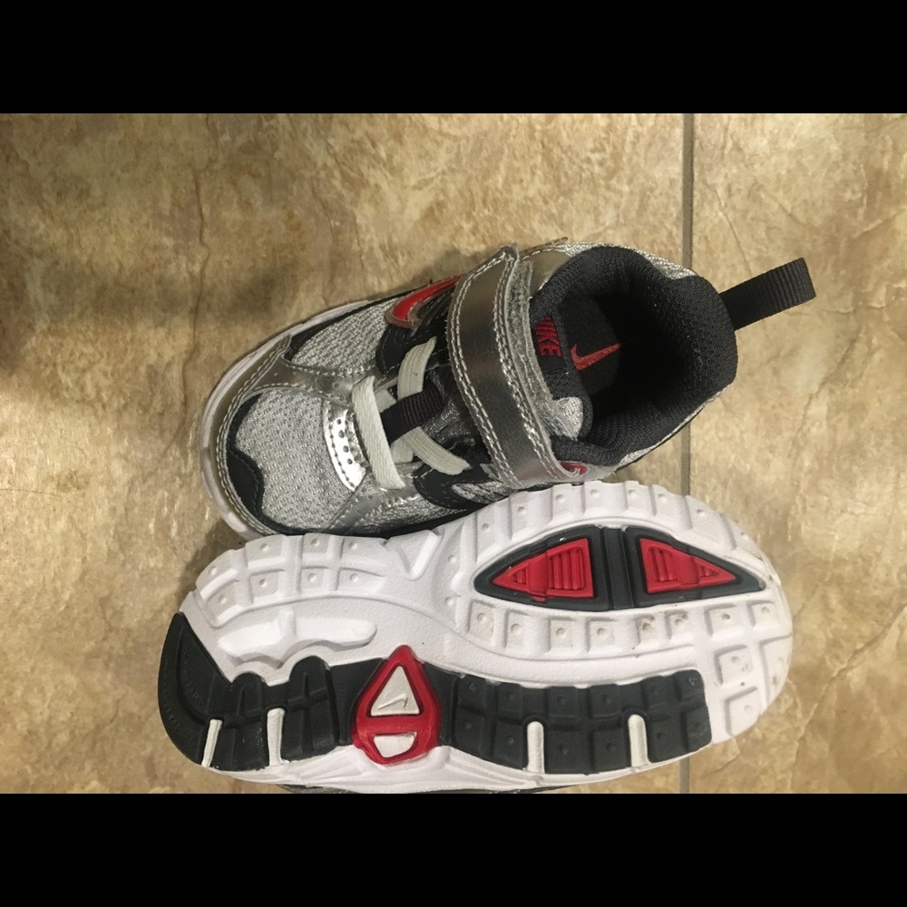 Boys size 6.5